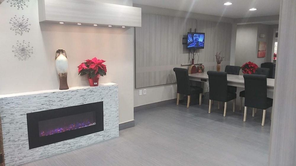 Microtel Inn & Suites By Wyndham Florence/Cincinnati Airpo Экстерьер фото
