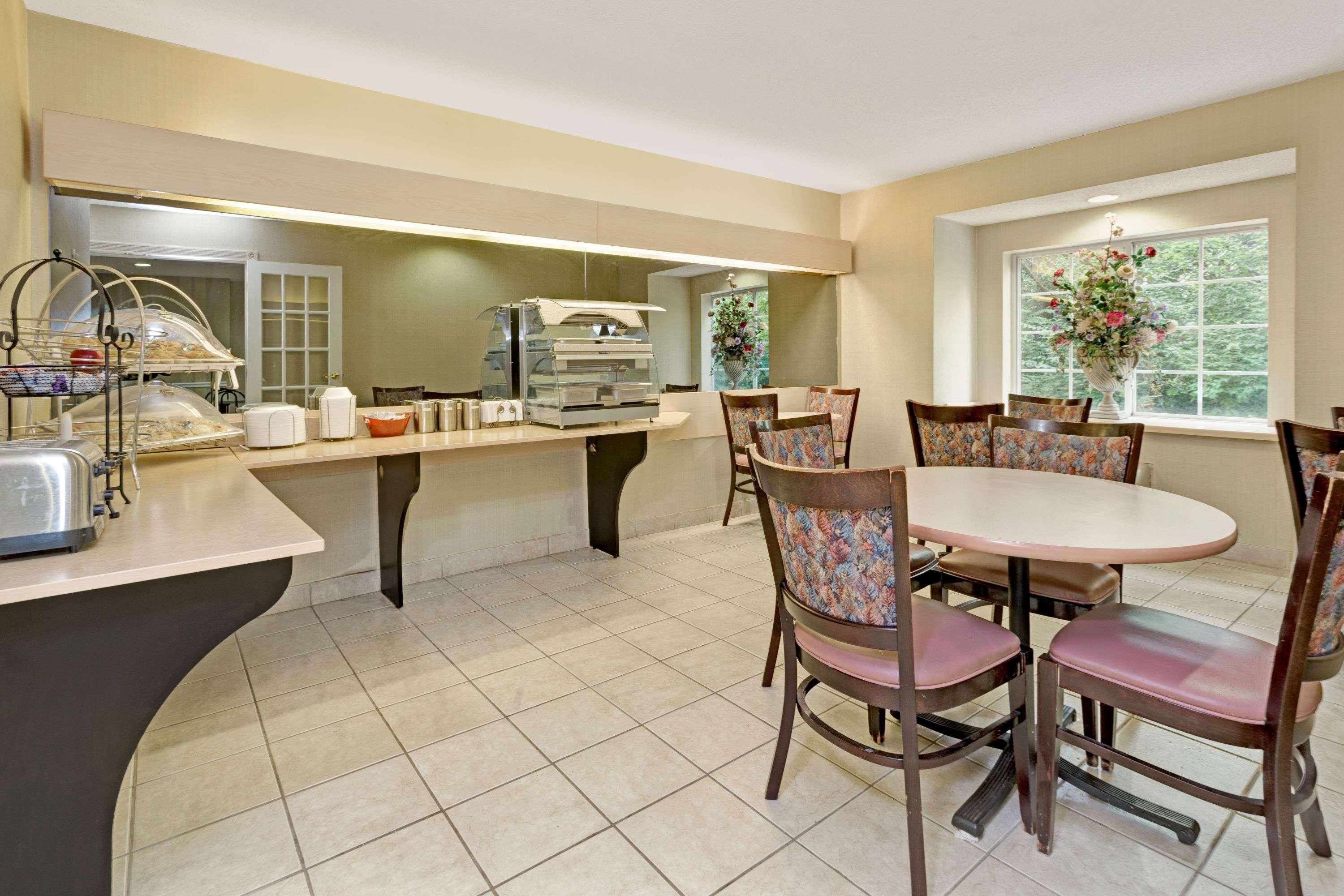 Microtel Inn & Suites By Wyndham Florence/Cincinnati Airpo Экстерьер фото