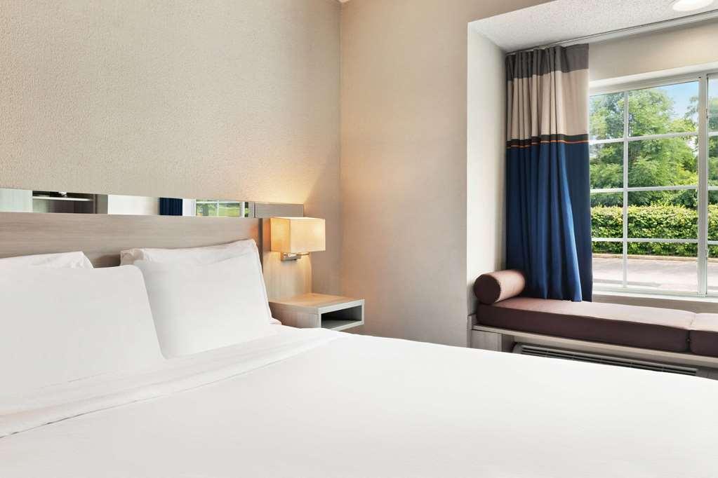 Microtel Inn & Suites By Wyndham Florence/Cincinnati Airpo Номер фото