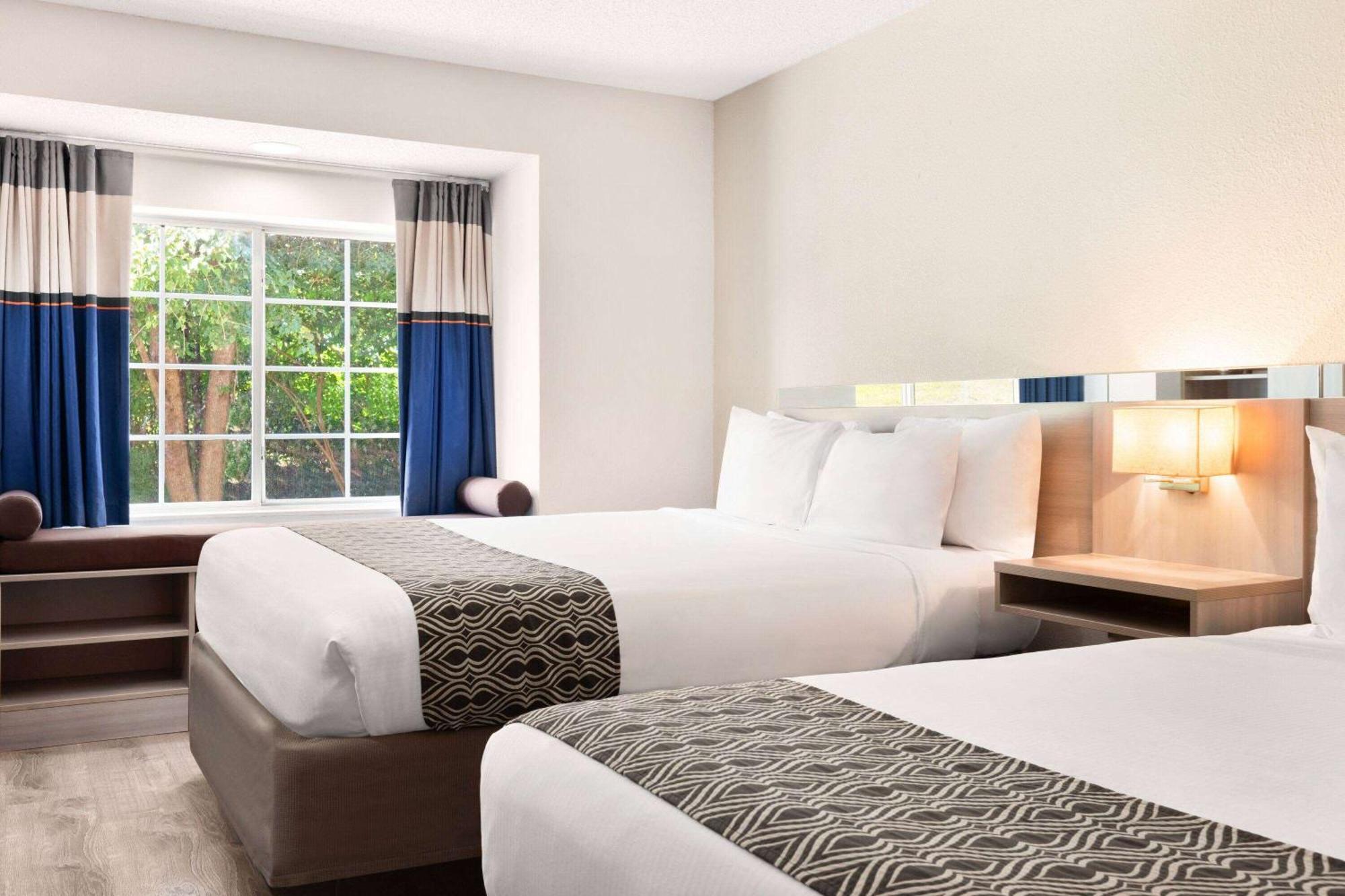 Microtel Inn & Suites By Wyndham Florence/Cincinnati Airpo Экстерьер фото