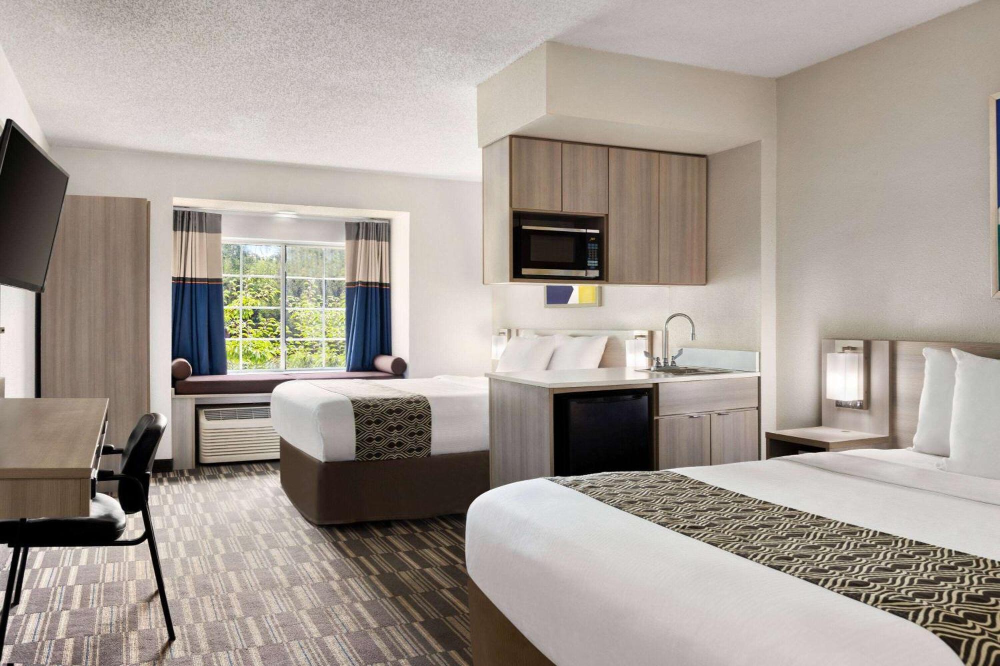 Microtel Inn & Suites By Wyndham Florence/Cincinnati Airpo Экстерьер фото